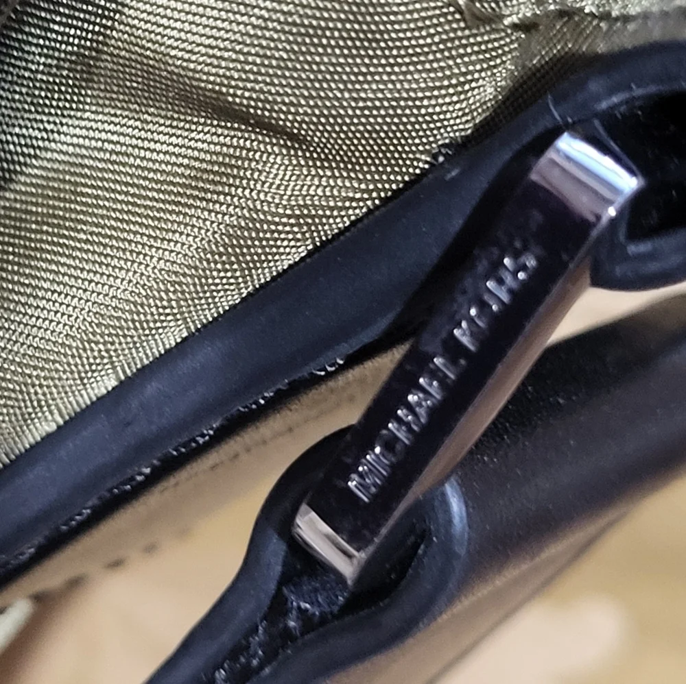 MICHAEL KORS KENT MK Messenger Shoulder Bag Military Army Green Nylon
